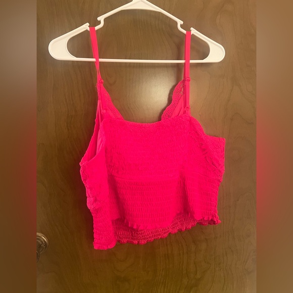 Torrid Plus Size Hot Pink Lace Smocked Crop Top NWT Size 2 - Picture 7 of 7